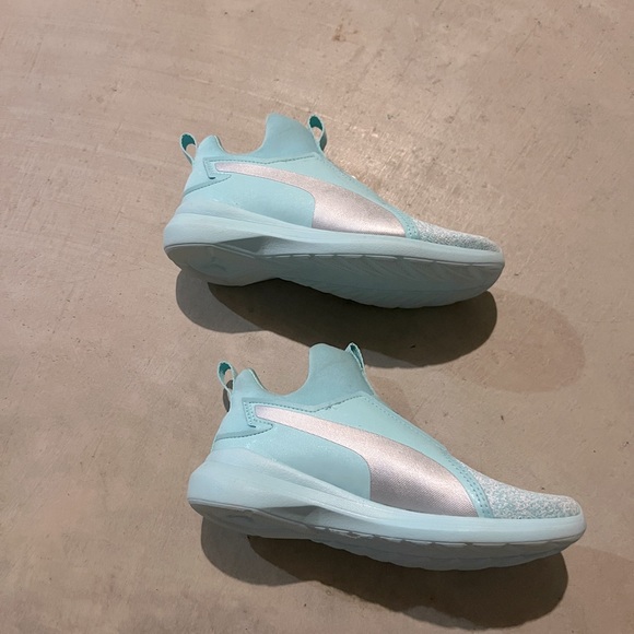 Puma children’s pull-on sneakers/running shoes - Picture 3 of 4